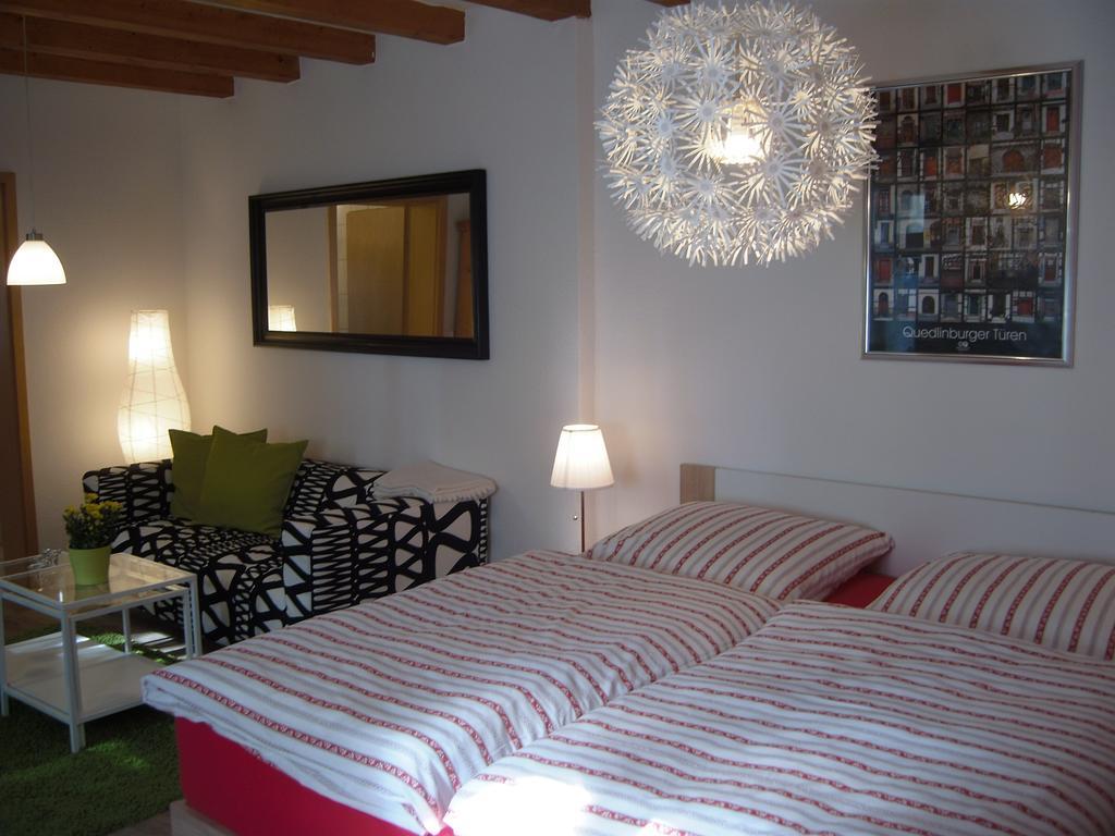 Ferienwohnungen Zur Kaiserstrasse Quedlinburg Habitación foto